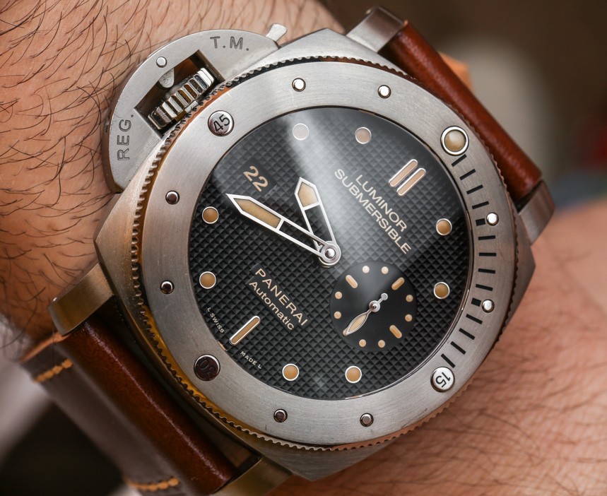 Panerai Luminor Submersible PAM569 Titanio Replica